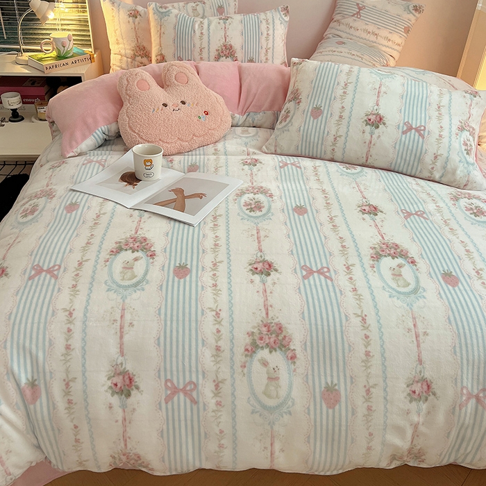 91家纺网 家纺一手货源 找家纺 瑞莱 2025新款A类200克高克重秋冬印花牛奶绒四件套-卡通系列 花环兔