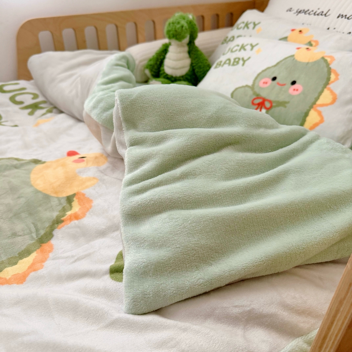 91家纺网 家纺一手货源 找家纺 （总）萌宝家纺 2025新款大版牛奶绒被套加厚保暖儿童三件套-萌宠系列