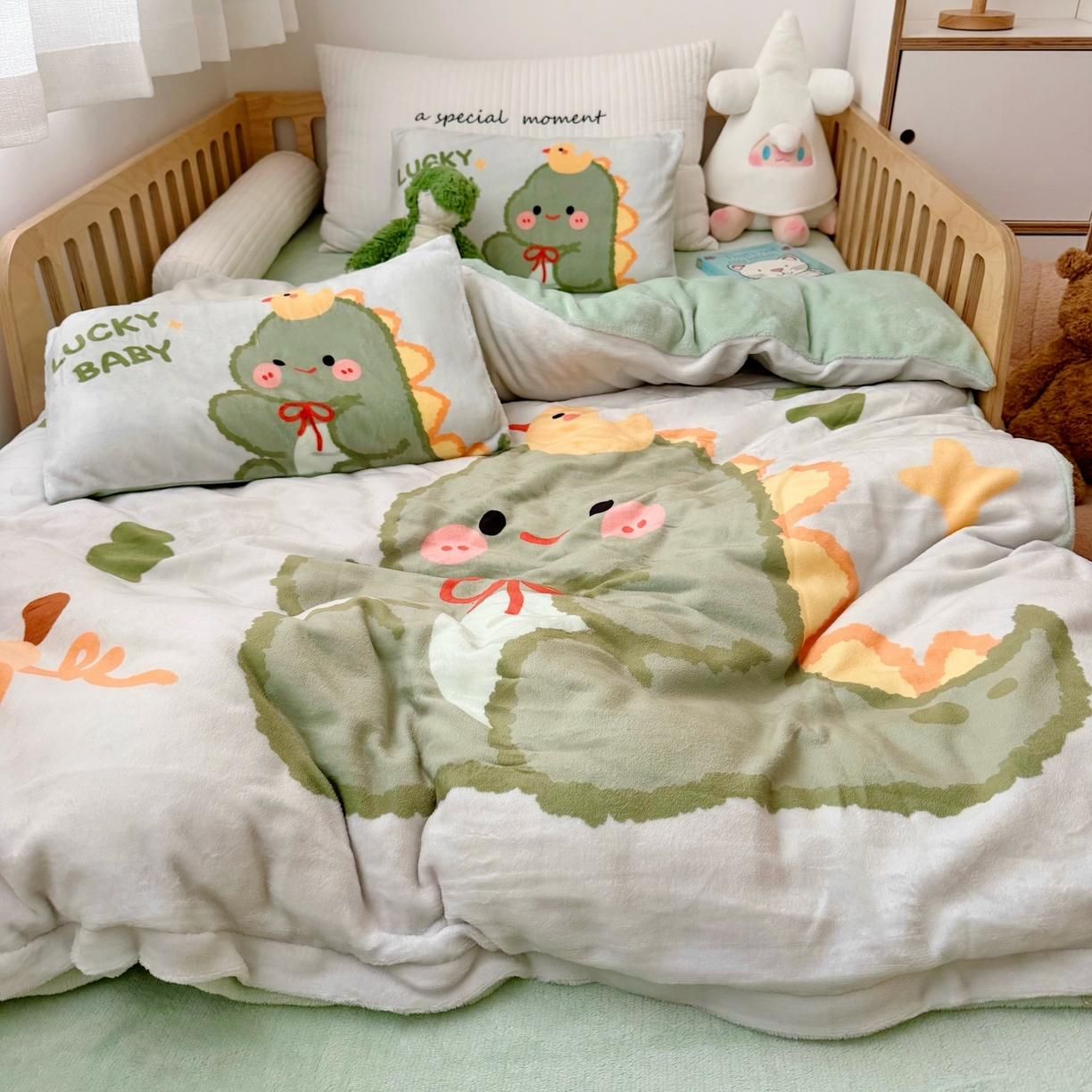 91家纺网 家纺一手货源 找家纺 （总）萌宝家纺 2025新款大版牛奶绒被套加厚保暖儿童三件套-萌宠系列