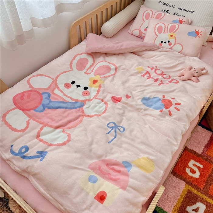 91家纺网 家纺一手货源 找家纺 萌宝家纺 2025新款大版牛奶绒被套加厚保暖儿童三件套-萌宠系列 小兔子