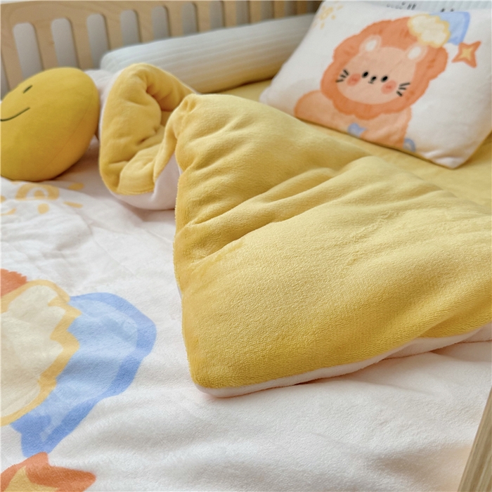 91家纺网 家纺一手货源 找家纺 萌宝家纺 2025新款大版牛奶绒被套加厚保暖儿童三件套-萌宠系列 小狮子