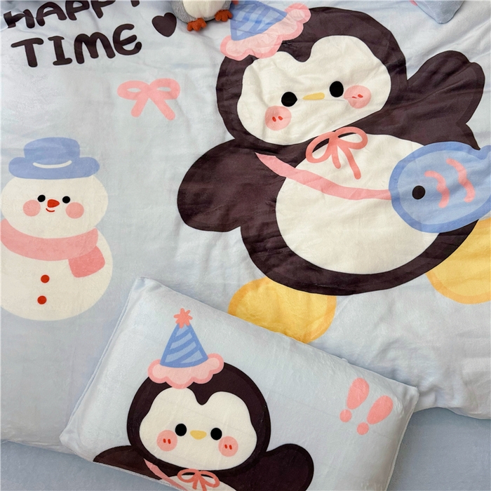 91家纺网 家纺一手货源 找家纺 萌宝家纺 2025新款大版牛奶绒被套加厚保暖儿童三件套-萌宠系列 小企鹅