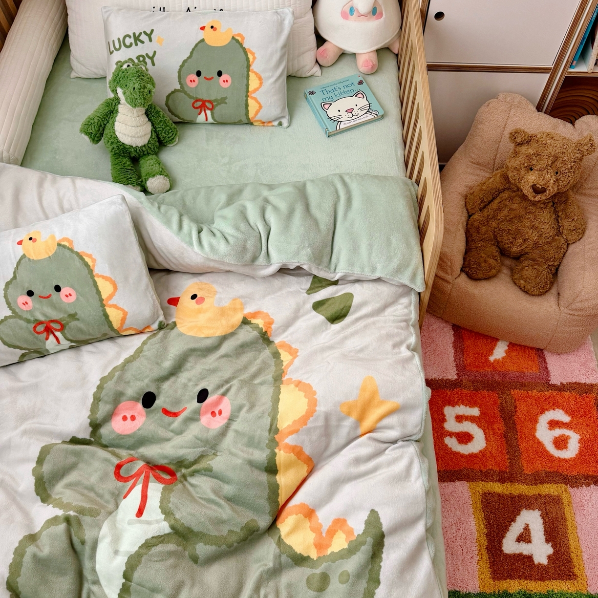 91家纺网 家纺一手货源 找家纺 （总）萌宝家纺 2025新款大版牛奶绒被套加厚保暖儿童三件套-萌宠系列