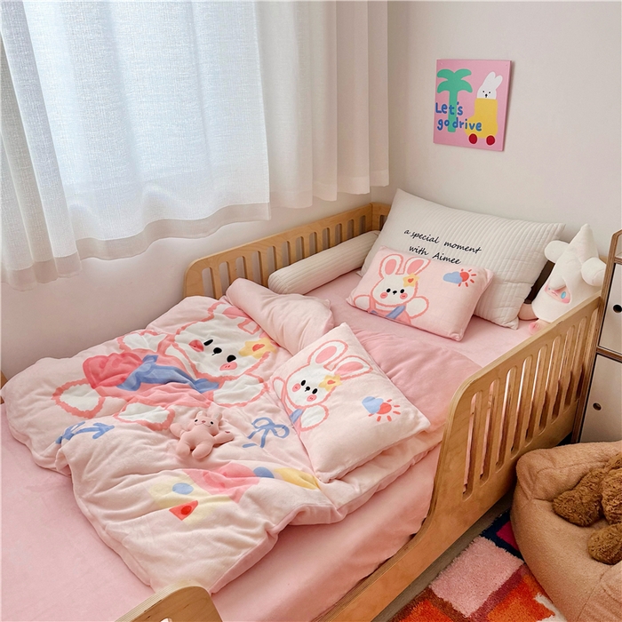 91家纺网 家纺一手货源 找家纺 萌宝家纺 2025新款大版牛奶绒被套加厚保暖儿童三件套-萌宠系列 小兔子