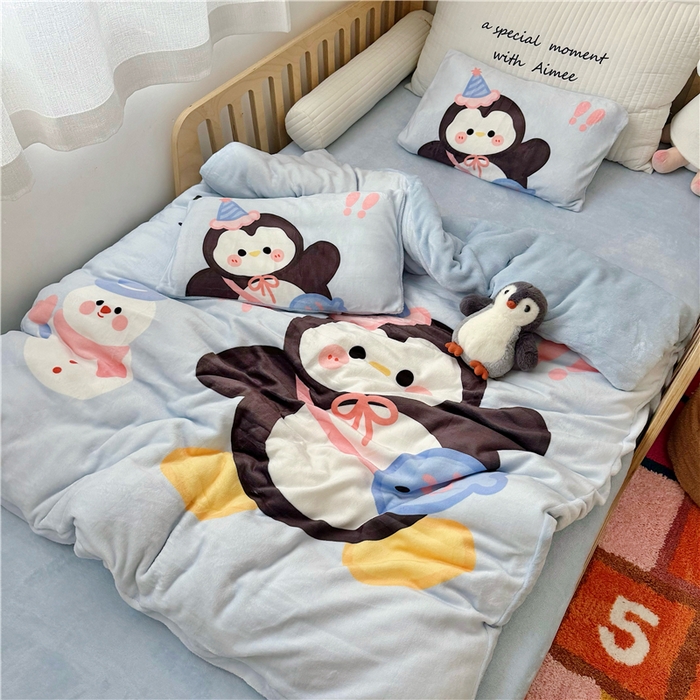 91家纺网 家纺一手货源 找家纺 萌宝家纺 2025新款大版牛奶绒被套加厚保暖儿童三件套-萌宠系列 小企鹅