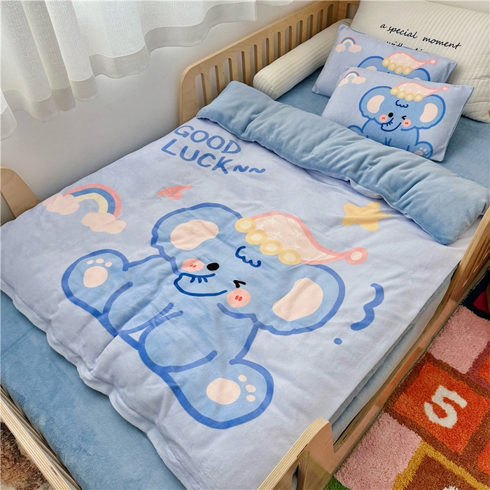 91家纺网 家纺一手货源 找家纺 萌宝家纺 2025新款大版牛奶绒被套加厚保暖儿童三件套-萌宠系列 小象