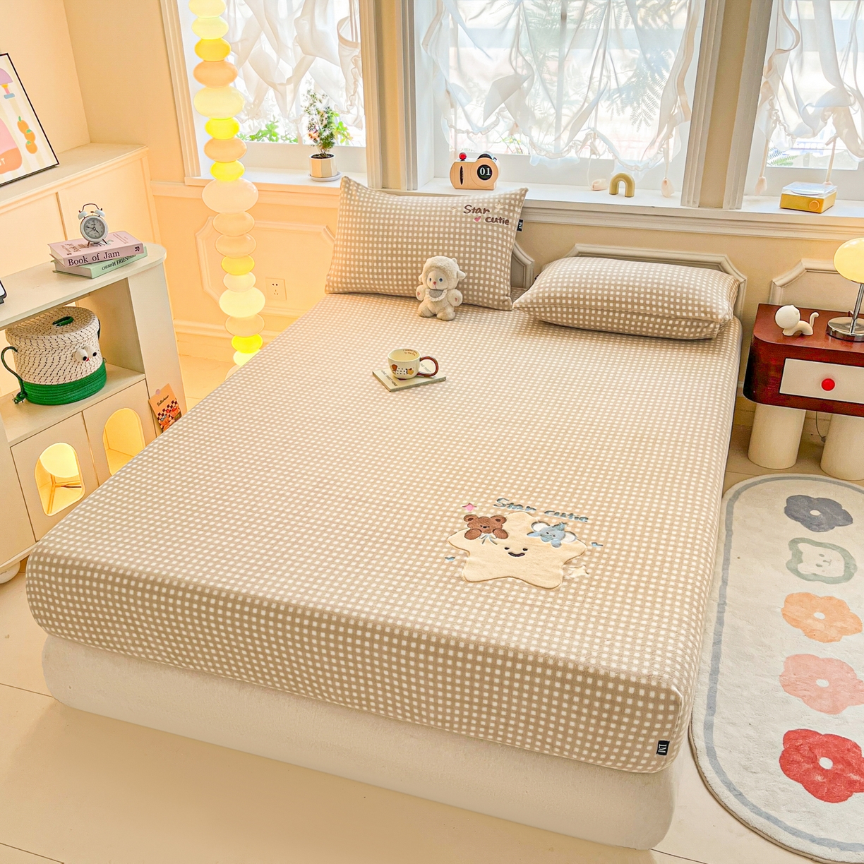 91家纺网 家纺一手货源 找家纺 乐美家纺 2025新款A类高克重贴布绣牛奶绒床笠三件套 萌萌星