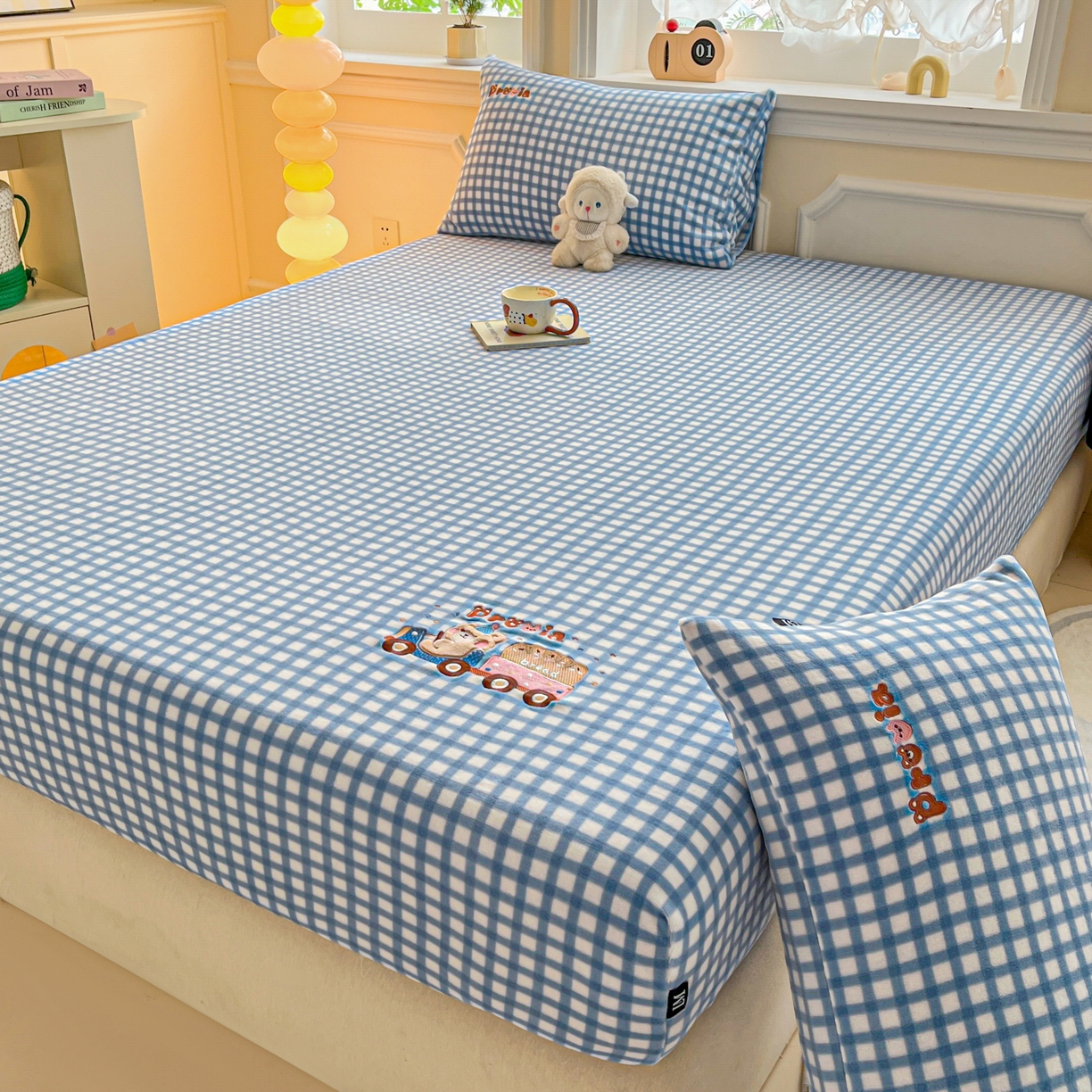 91家纺网 家纺一手货源 找家纺 （总）乐美家纺 2025新款A类高克重贴布绣牛奶绒床笠三件套