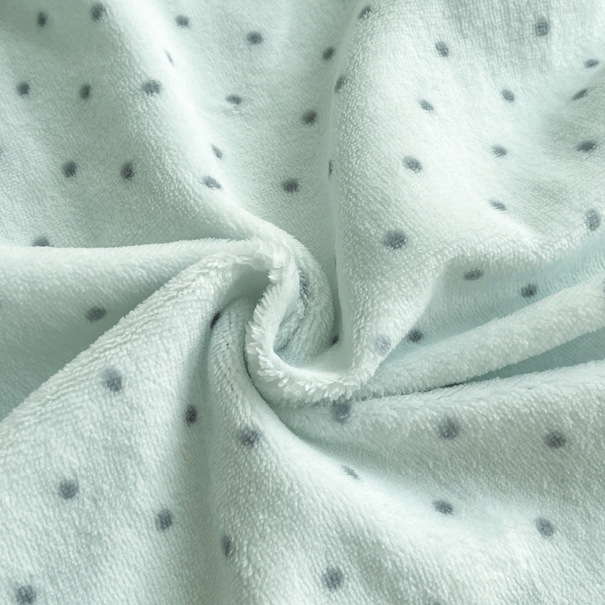 91家纺网 家纺一手货源 找家纺 乐美家纺 2025新款A类高克重贴布绣牛奶绒床笠三件套 可爱狮