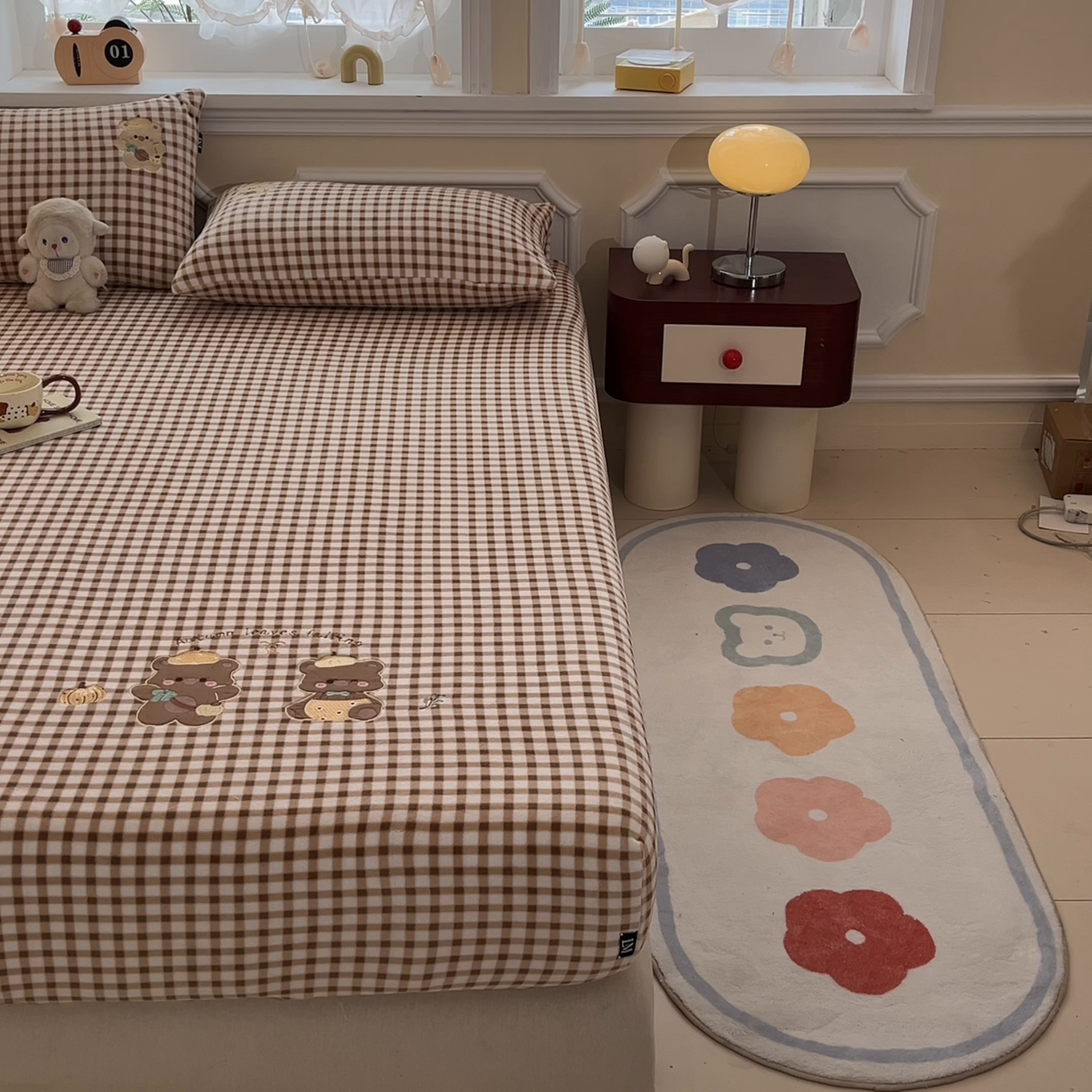 91家纺网 家纺一手货源 找家纺 乐美家纺 2025新款A类高克重贴布绣牛奶绒床笠三件套 南瓜小猪