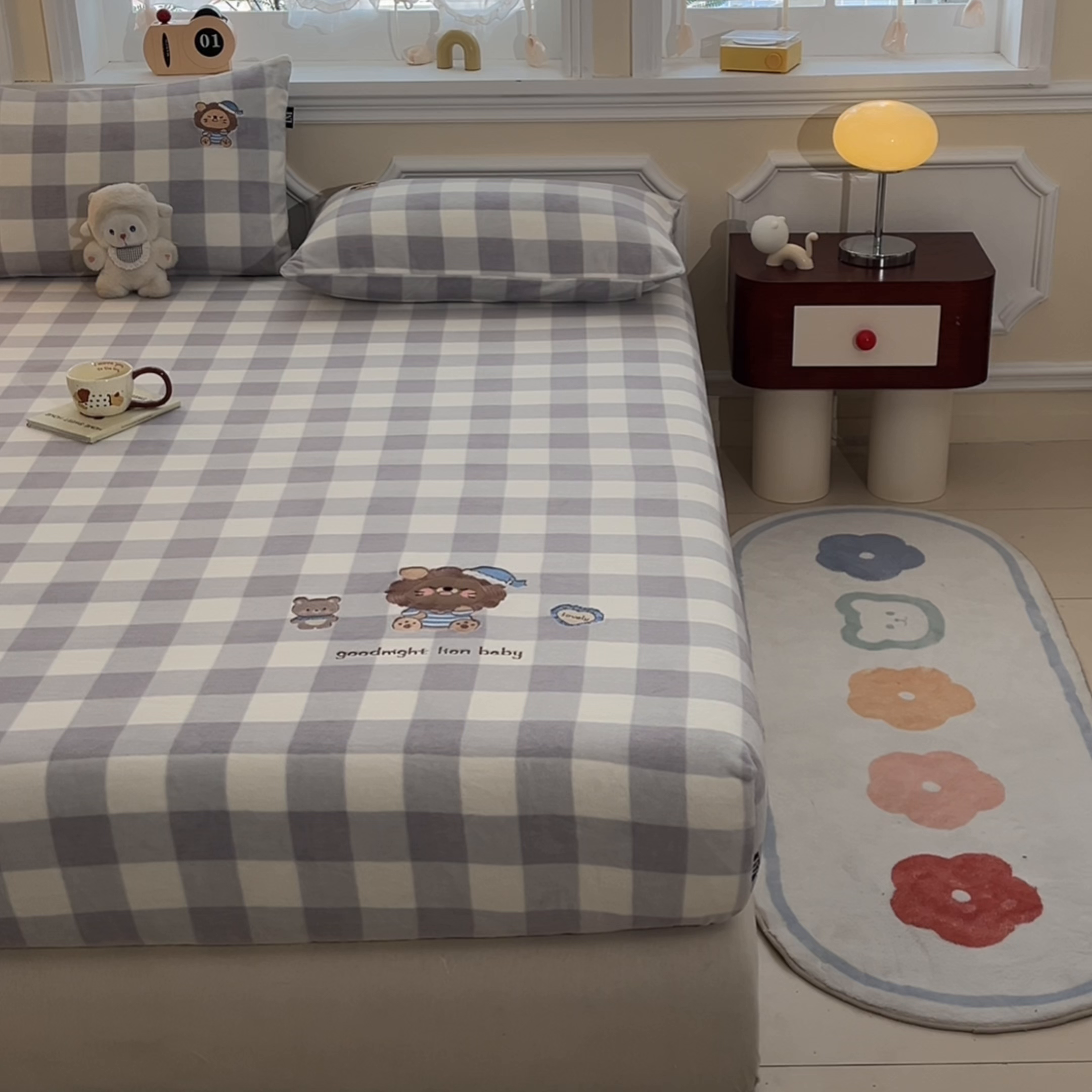 91家纺网 家纺一手货源 找家纺 乐美家纺 2025新款A类高克重贴布绣牛奶绒床笠三件套 早安小狮子