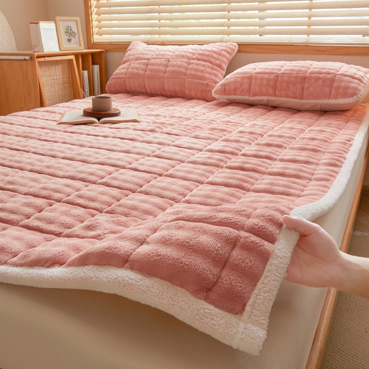 鑫顺欣 2025新款泡泡牛奶绒床垫床褥 玫瑰粉
