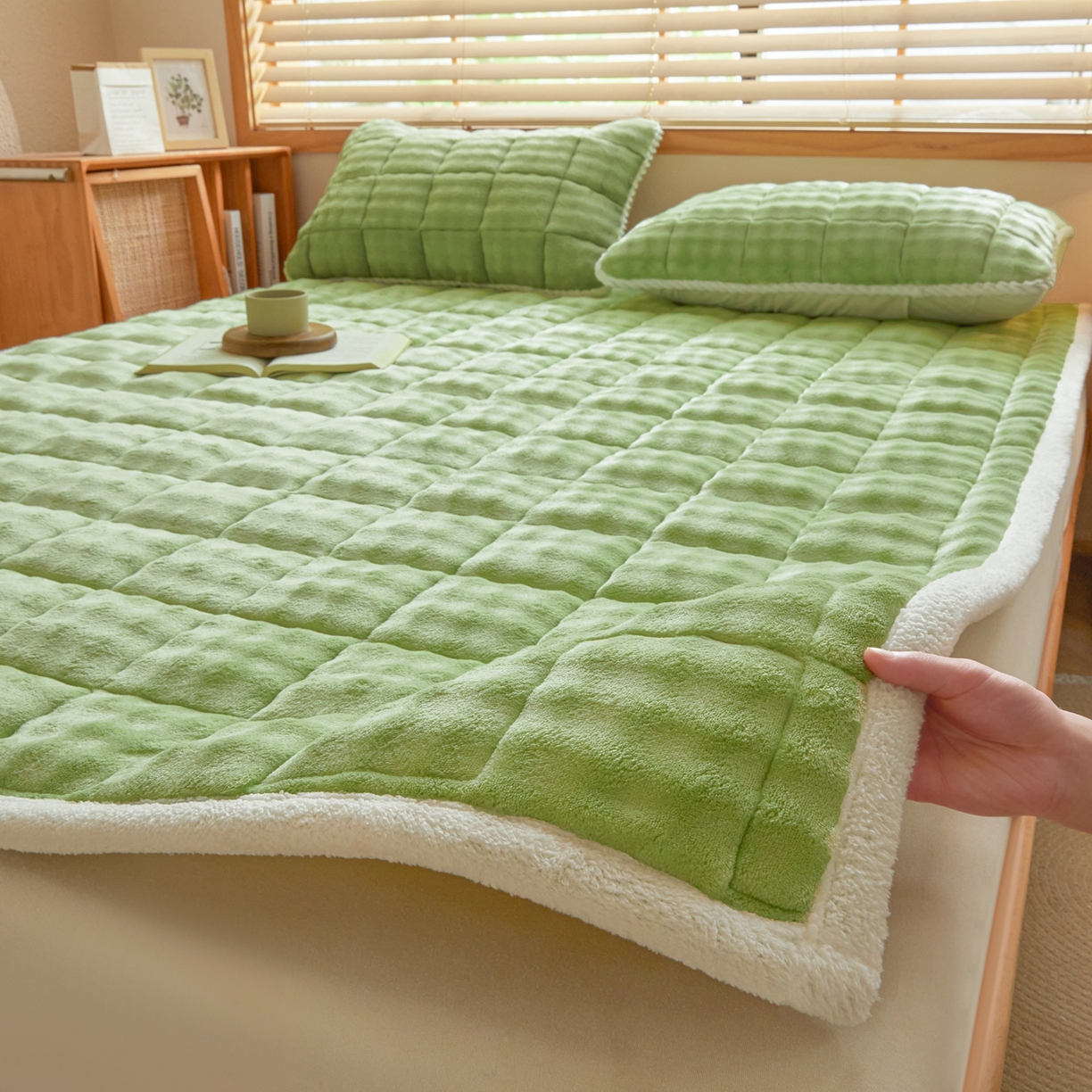鑫顺欣 2025新款泡泡牛奶绒床垫床褥 抹茶绿