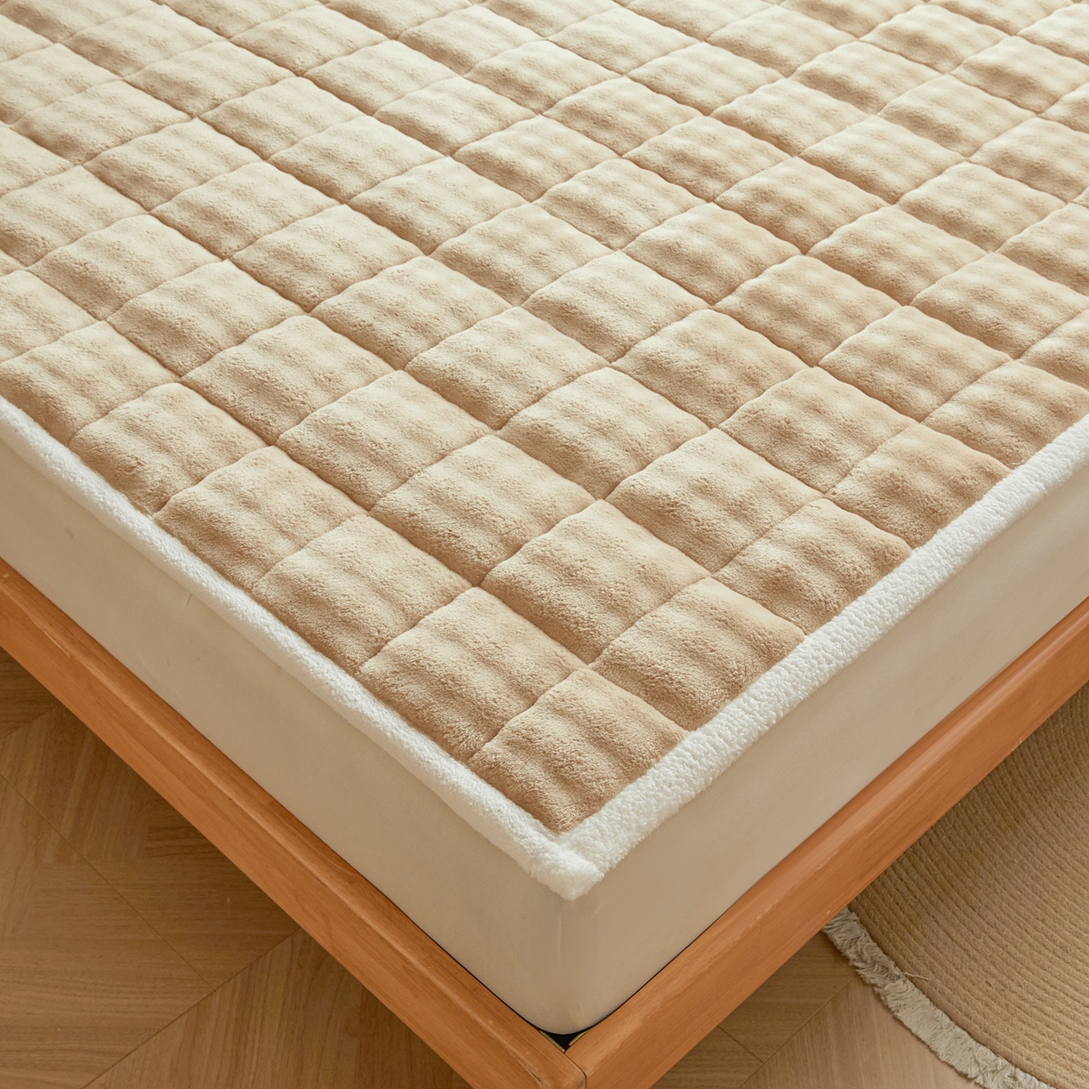 91家纺网 家纺一手货源 找家纺 鑫顺欣 2025新款泡泡牛奶绒床垫床褥 奶卡色