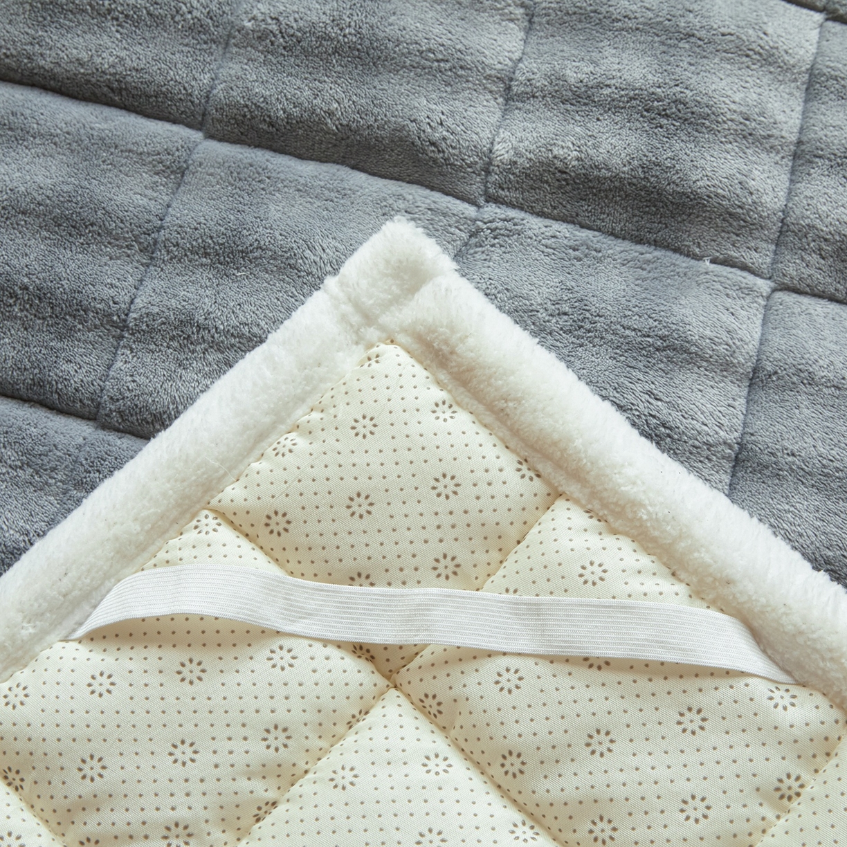 91家纺网 家纺一手货源 找家纺 鑫顺欣 2025新款泡泡牛奶绒床垫床褥 星空灰