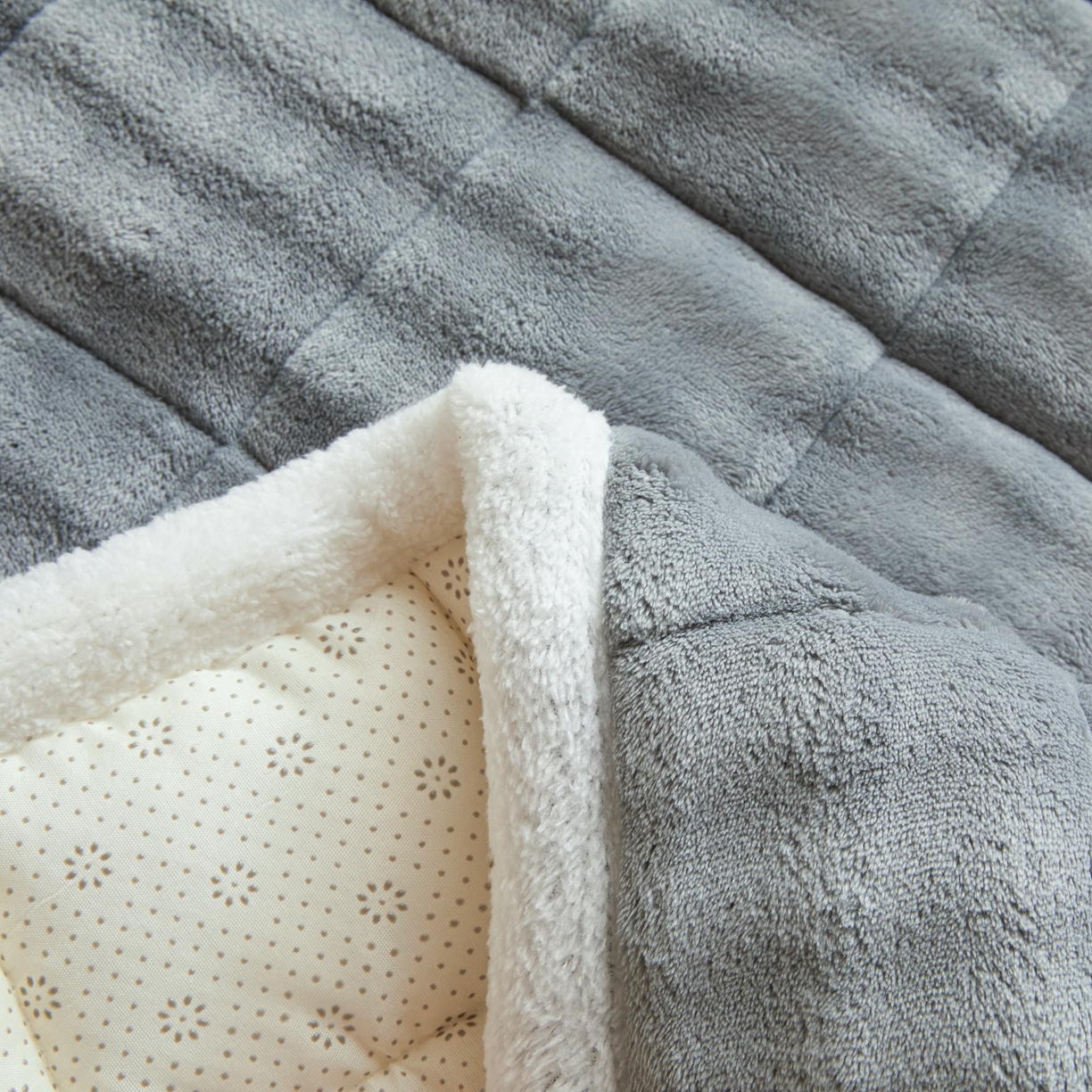 91家纺网 家纺一手货源 找家纺 鑫顺欣 2025新款泡泡牛奶绒床垫床褥 星空灰