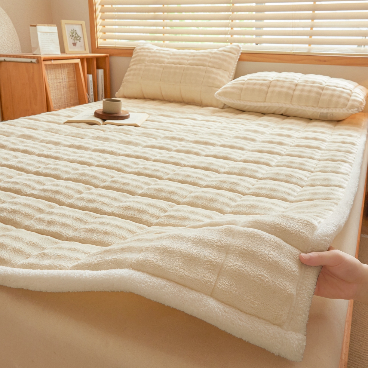 鑫顺欣 2025新款泡泡牛奶绒床垫床褥 奶白色