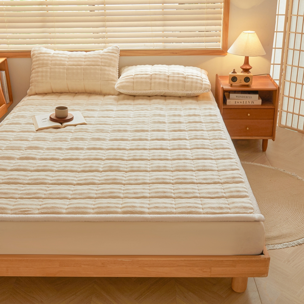 91家纺网 家纺一手货源 找家纺 鑫顺欣 2025新款泡泡牛奶绒床垫床褥 奶白色