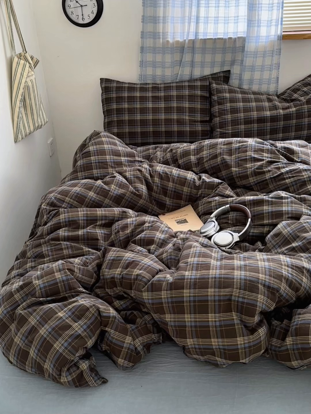 91家纺网 家纺一手货源 找家纺 玖弘家居 2025新款纯色被套格子单混搭四件套 海岸蓝格格子（枕套格子+浅蓝）