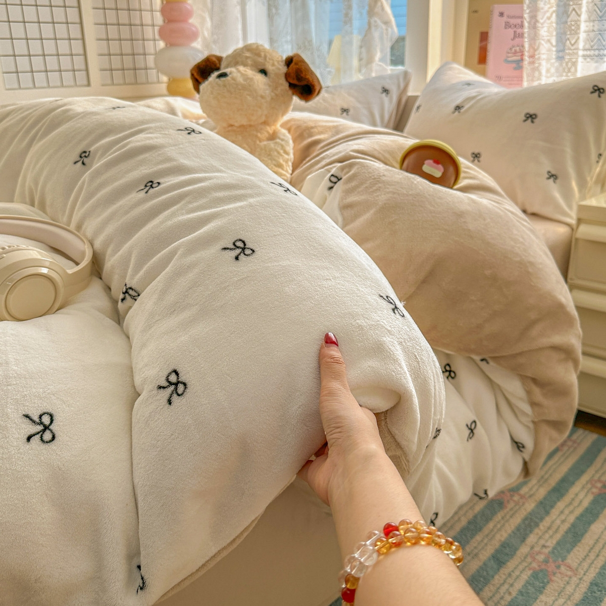 91家纺网 家纺一手货源 找家纺 老K (原美阁） 2025新款牛奶绒简约款四件套小清新牛奶绒床单款床笠款 简约款牛奶绒-蝴蝶结芝士棕