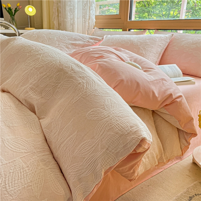 91家纺网 家纺一手货源 找家纺 琪格格纺织 2025新款全棉A类色织三层纱提花四件套 三层纱 爱在春秋-粉