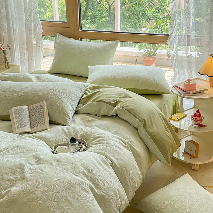 91家纺网 家纺一手货源 找家纺 琪格格纺织 2025新款全棉A类色织三层纱提花四件套 三层纱 爱在春秋-绿