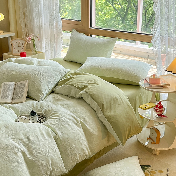 91家纺网 家纺一手货源 找家纺 琪格格纺织 2025新款全棉A类色织三层纱提花四件套 三层纱 爱在春秋-绿