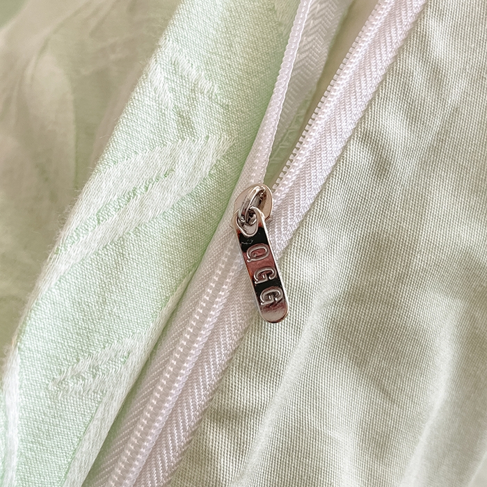 91家纺网 家纺一手货源 找家纺 琪格格纺织 2025新款全棉A类色织三层纱提花四件套 三层纱 芳草浅绿