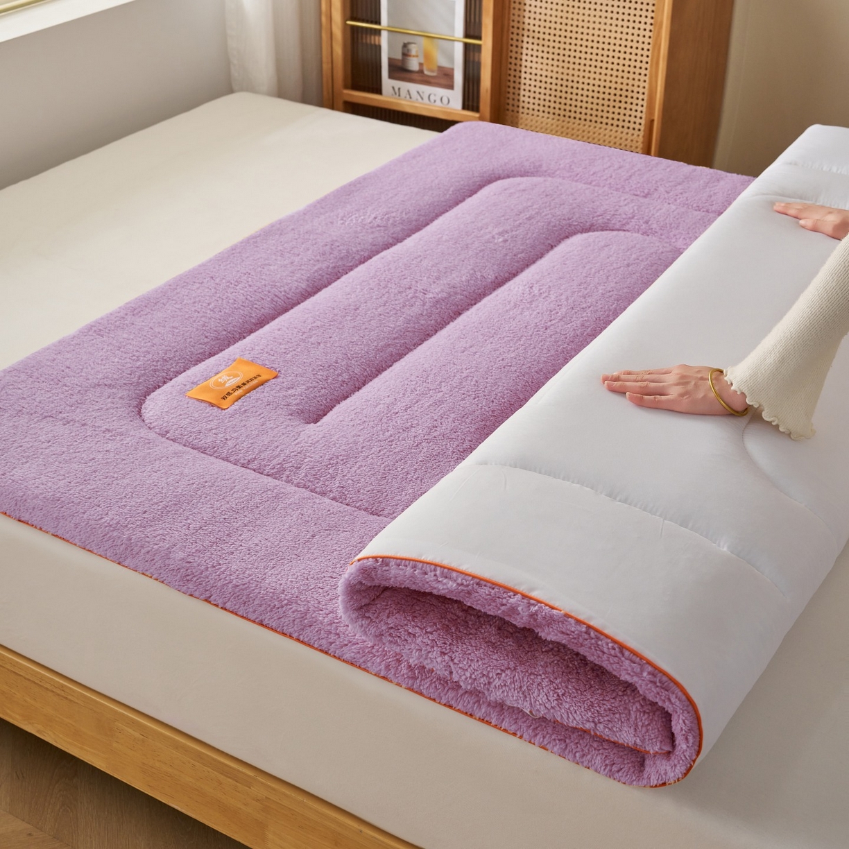 91家纺网 家纺一手货源 找家纺 2025新款加厚保暖羊羔绒加厚床褥床垫羊羔绒床垫-大床图 羊羔绒加厚床褥-淡雅紫