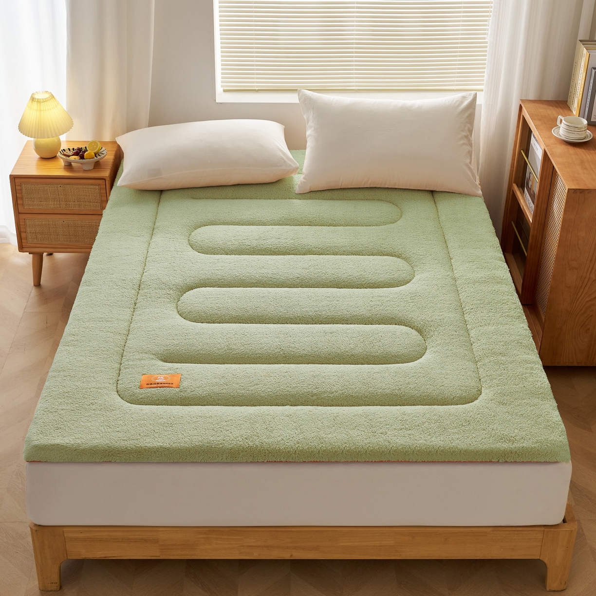 91家纺网 家纺一手货源 找家纺 2025新款加厚保暖羊羔绒加厚床褥床垫羊羔绒床垫-大床图 羊羔绒加厚床褥-抹茶绿