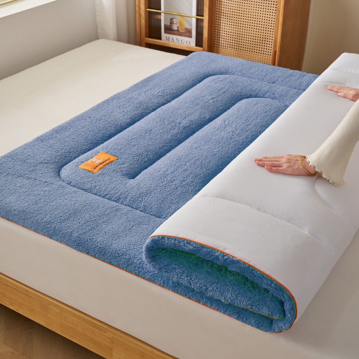 91家纺网 家纺一手货源 找家纺 2025新款加厚保暖羊羔绒加厚床褥床垫羊羔绒床垫-大床图 羊羔绒加厚床褥-宾利蓝