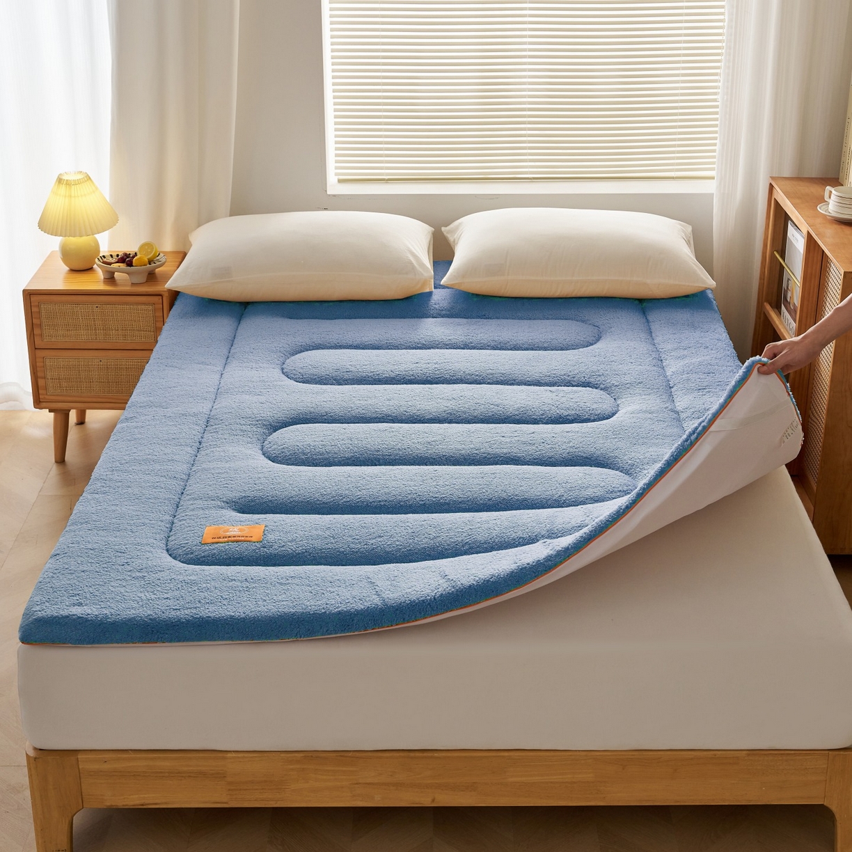91家纺网 家纺一手货源 找家纺 2025新款加厚保暖羊羔绒加厚床褥床垫羊羔绒床垫-大床图 羊羔绒加厚床褥-宾利蓝