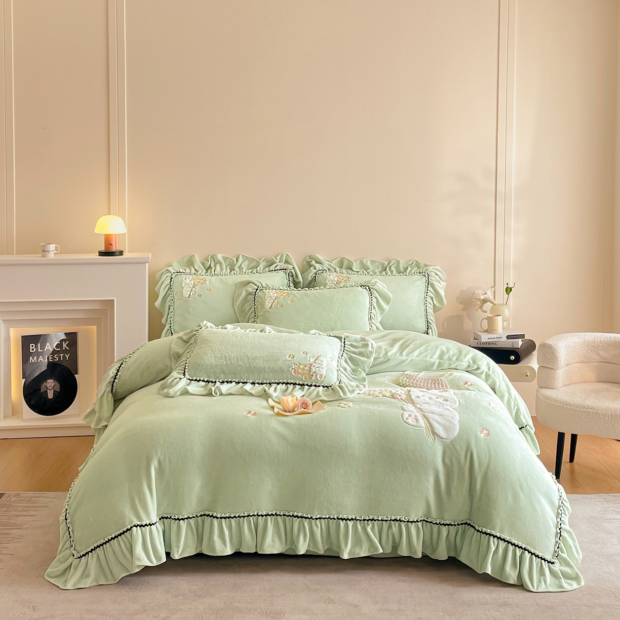 民新家纺 2025新款牛奶绒毛巾绣贴布绣花四件套 梦境-青柠绿