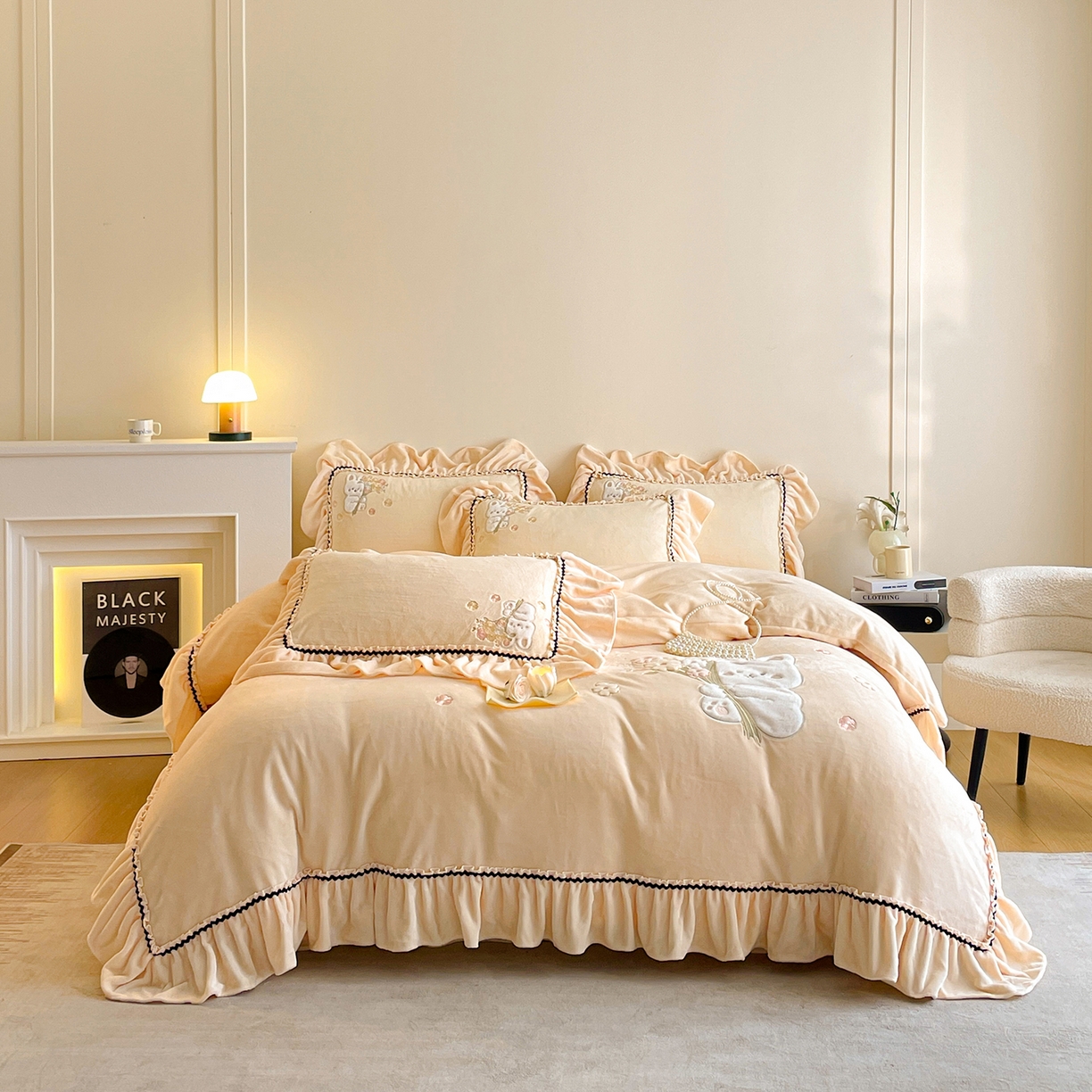 民新家纺 2025新款牛奶绒毛巾绣贴布绣花四件套 梦境-浅米黄