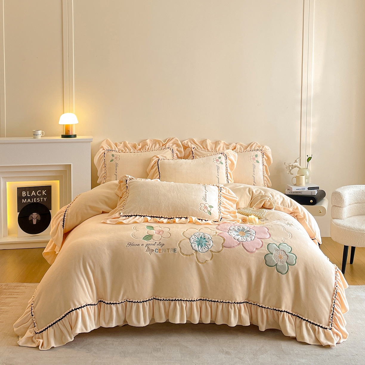 民新家纺 2025新款牛奶绒毛巾绣贴布绣花四件套 花韵-浅米黄