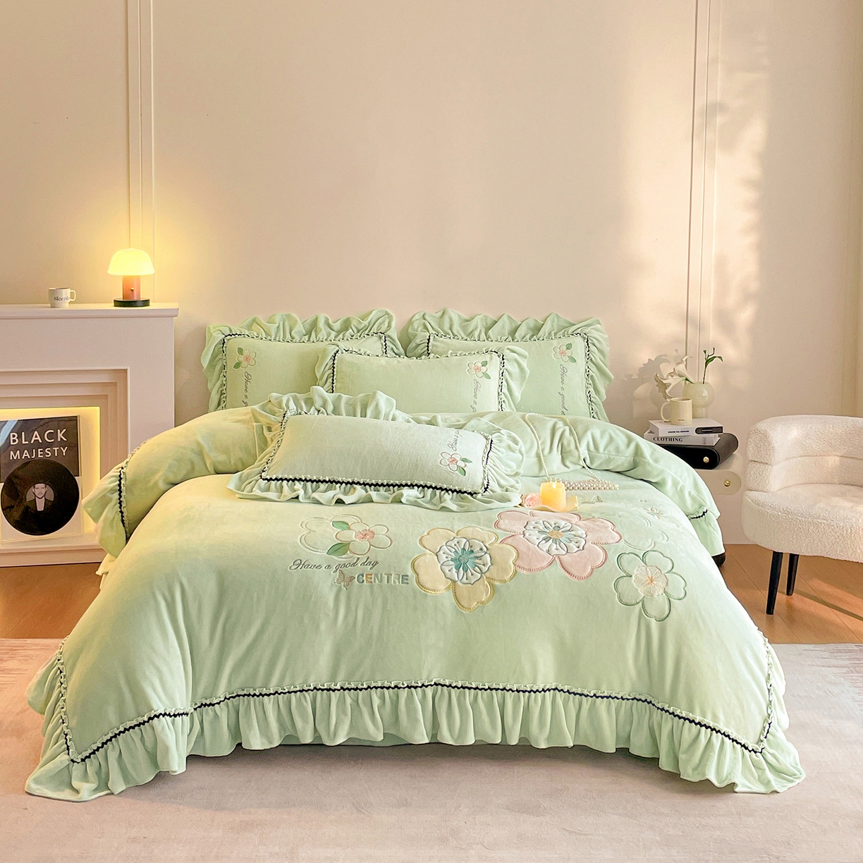 91家纺网 家纺一手货源 找家纺 （总）民新家纺 2025新款牛奶绒毛巾绣贴布绣花四件套