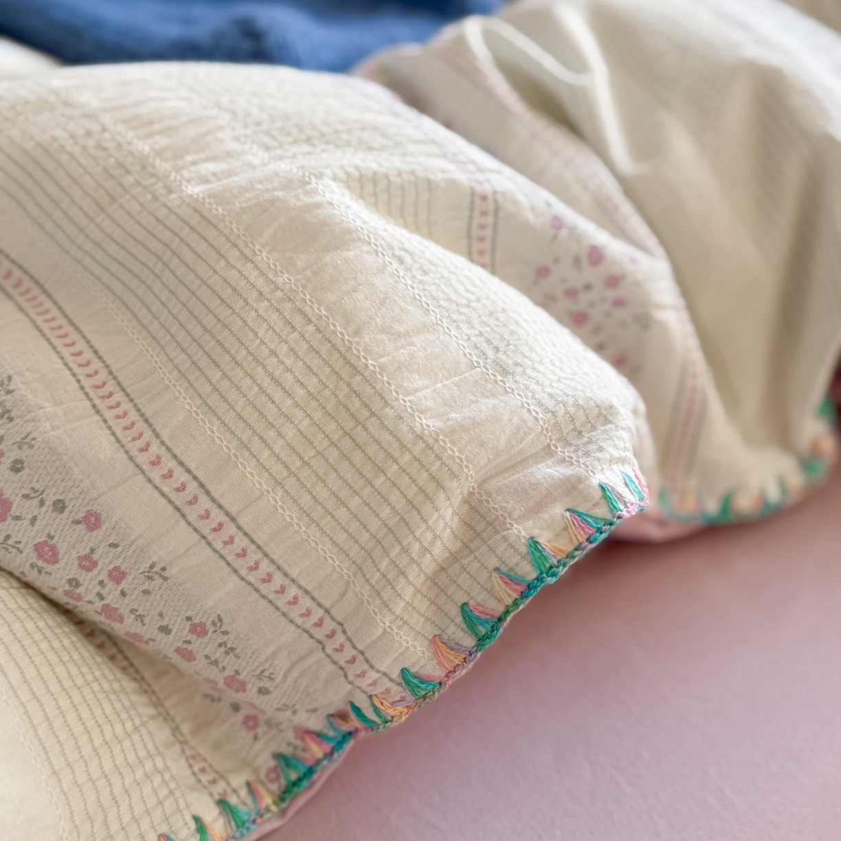 91家纺网 家纺一手货源 找家纺 觅糖家纺 2025新款色织提花水洗棉贝壳边三角针四件套 青黛