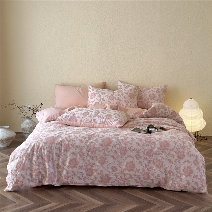 91家纺网 家纺一手货源 找家纺 琪格格纺织 2025新款全棉A类色织三层纱提花四件套 三层纱 胧月-粉