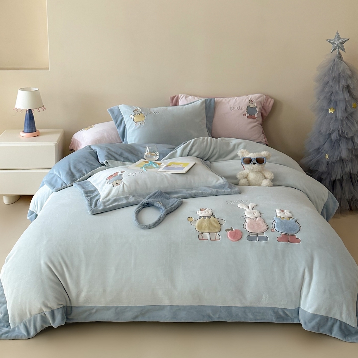 91家纺网 家纺一手货源 找家纺 （总）泽西家纺+V17798841158发大图 2025新品秋冬加厚保暖240克奶肤绒宽边卡通牛奶绒四件套