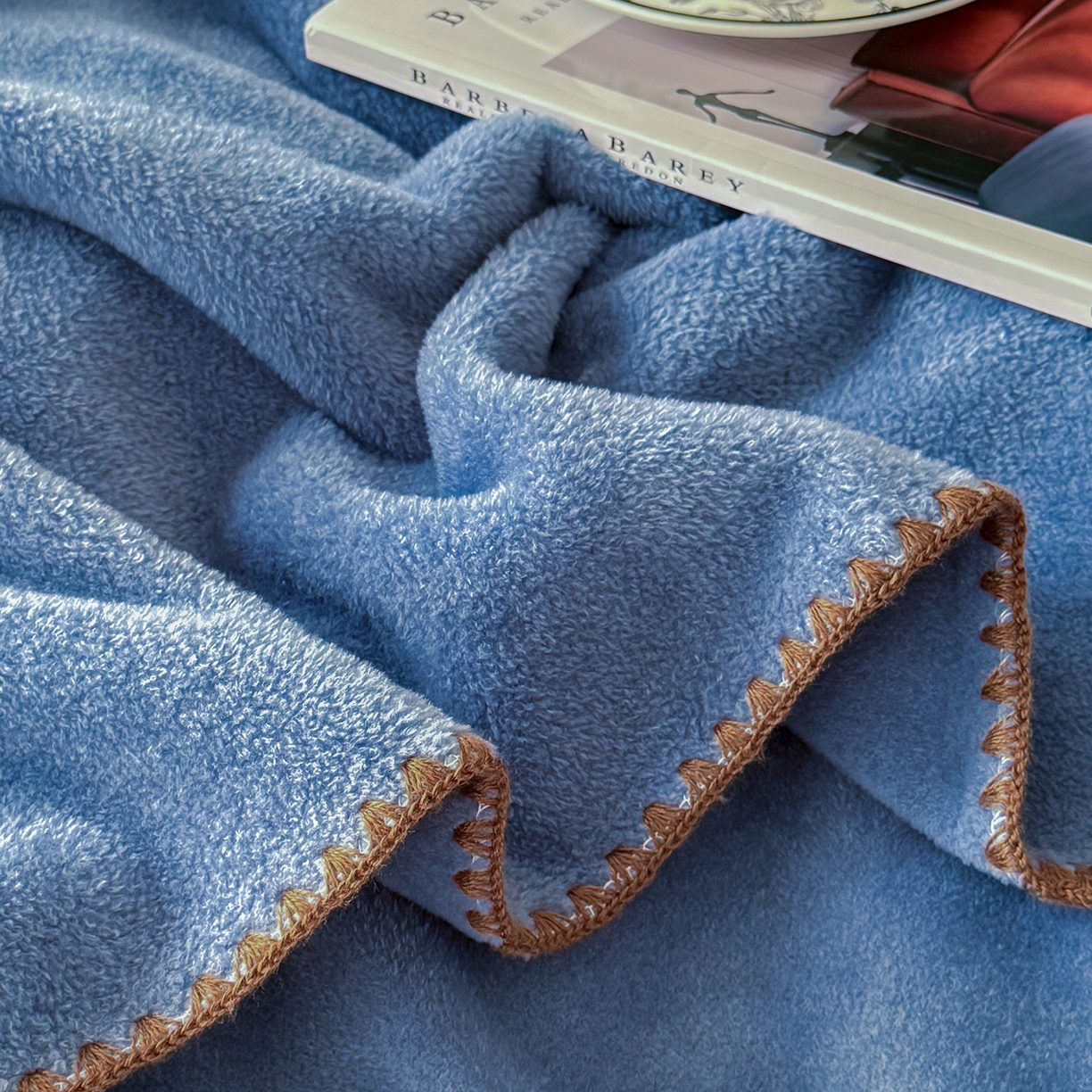 91家纺网 家纺一手货源 找家纺 格真 2025新款高克重双面仿羊绒多功能毯毛毯盖毯沙发毯午睡毯披肩毯-系列二 蓝宝石