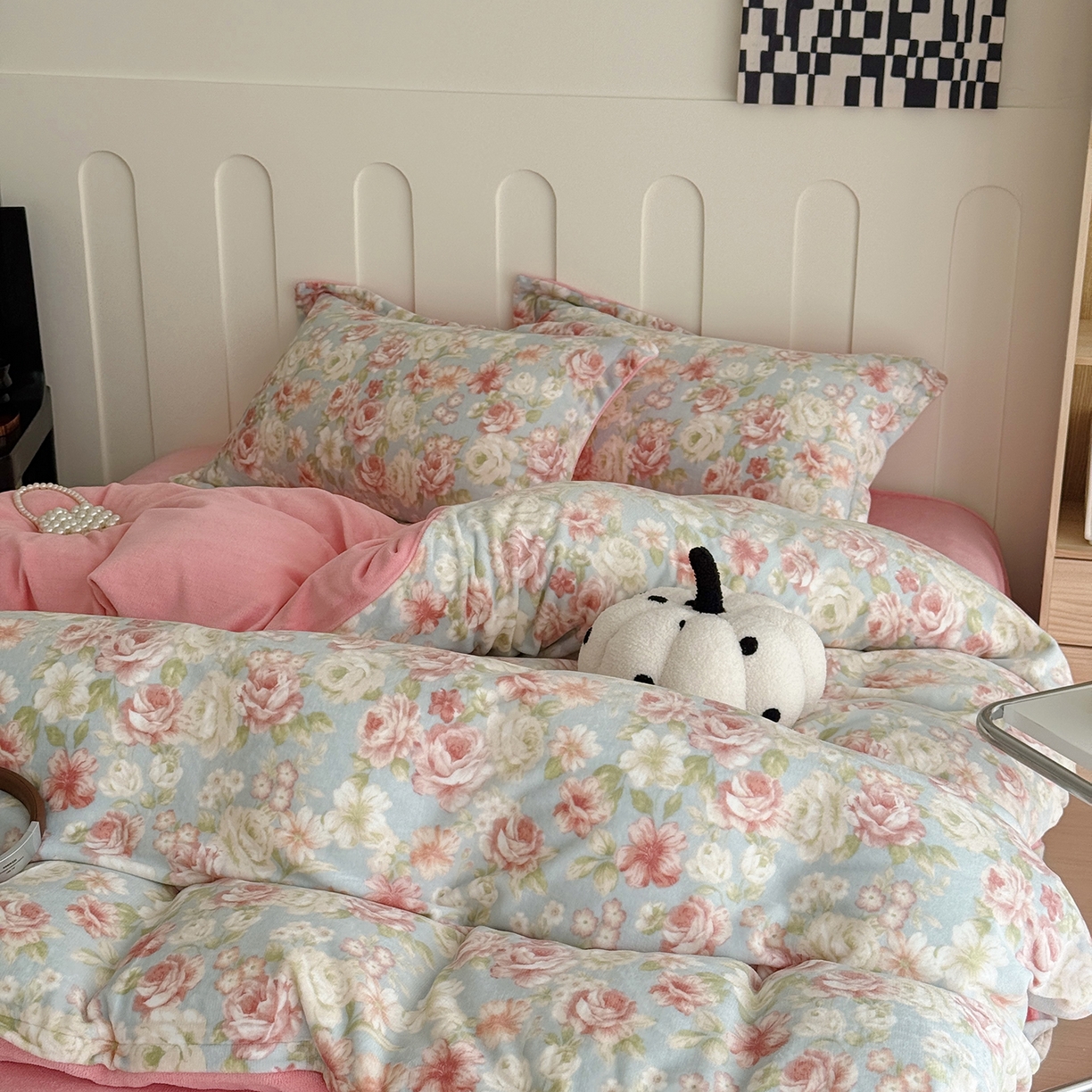 91家纺网 家纺一手货源 找家纺 于果 2025新款牛奶绒印花四件套 花舞轻盈