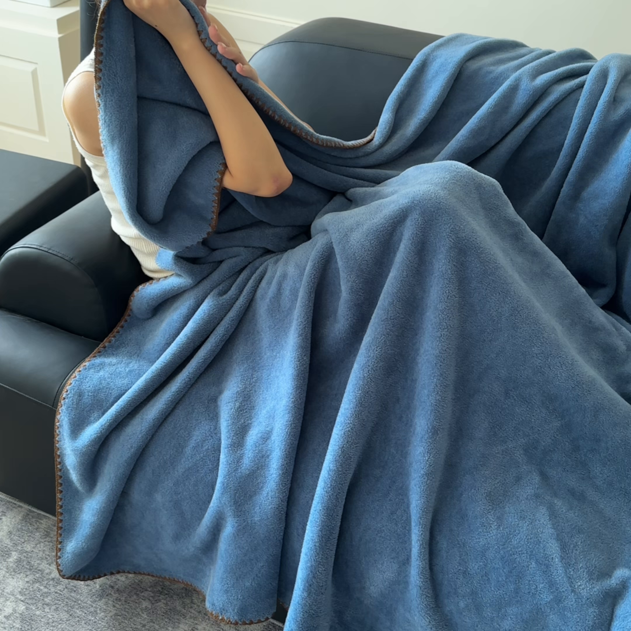 91家纺网 家纺一手货源 找家纺 格真 2025新款高克重双面仿羊绒多功能毯毛毯盖毯沙发毯午睡毯披肩毯-系列二 蓝宝石