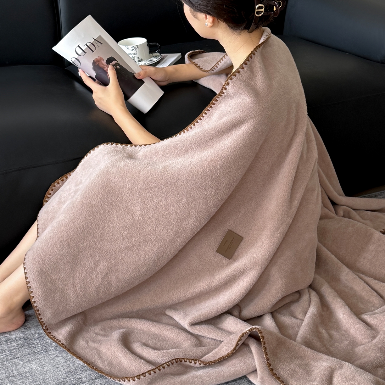91家纺网 家纺一手货源 找家纺 格真 2025新款高克重双面仿羊绒多功能毯毛毯盖毯沙发毯午睡毯披肩毯-系列二 美拉德