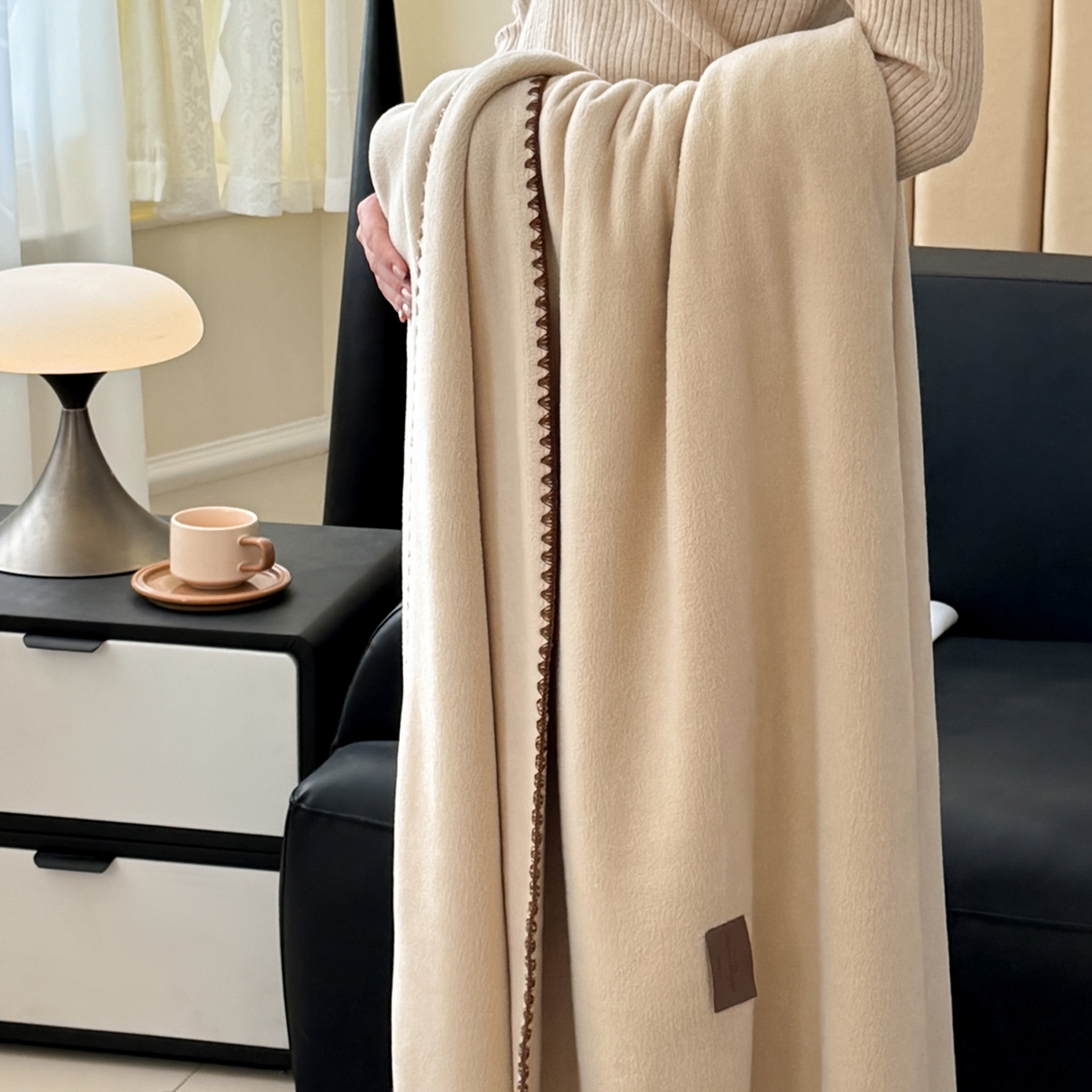 91家纺网 家纺一手货源 找家纺 格真 2025新款高克重双面仿羊绒多功能毯毛毯盖毯沙发毯午睡毯披肩毯-系列二 摩卡