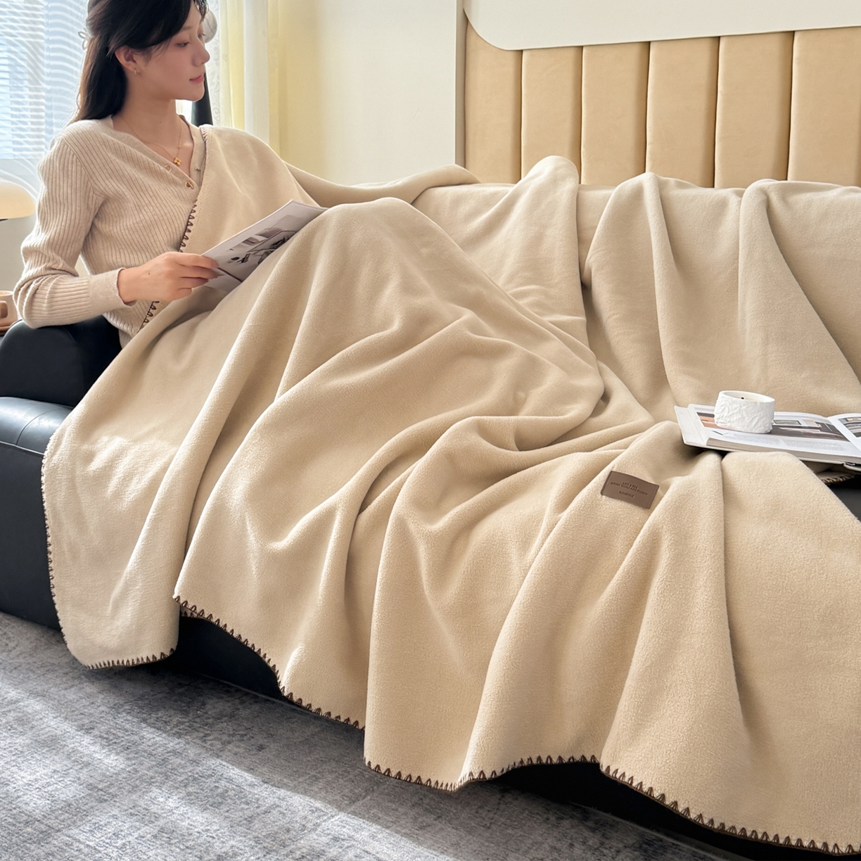 91家纺网 家纺一手货源 找家纺 格真 2025新款高克重双面仿羊绒多功能毯毛毯盖毯沙发毯午睡毯披肩毯-系列二 摩卡