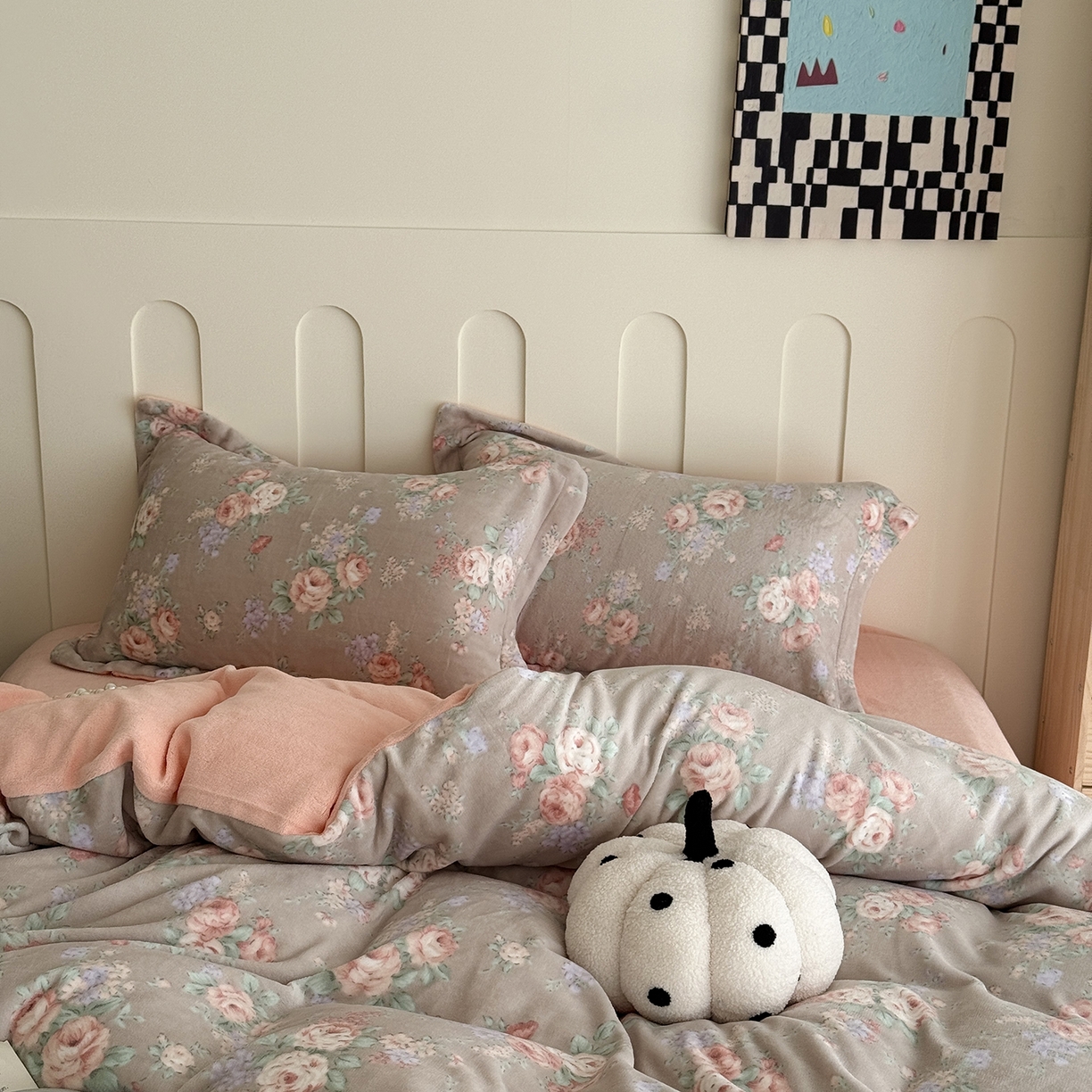 91家纺网 家纺一手货源 找家纺 于果 2025新款牛奶绒印花四件套 花韵玫瑰-咖