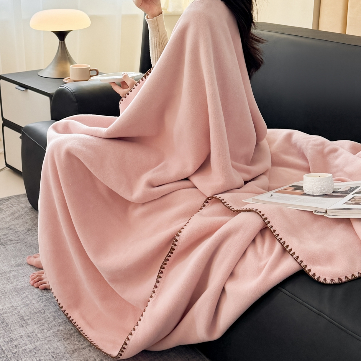 91家纺网 家纺一手货源 找家纺 格真 2025新款高克重双面仿羊绒多功能毯毛毯盖毯沙发毯午睡毯披肩毯-系列二 浅粉