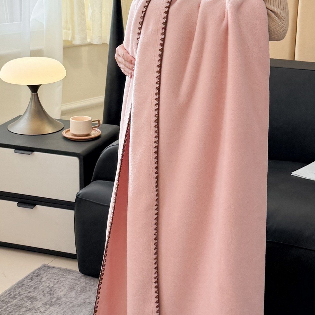 91家纺网 家纺一手货源 找家纺 格真 2025新款高克重双面仿羊绒多功能毯毛毯盖毯沙发毯午睡毯披肩毯-系列二 浅粉