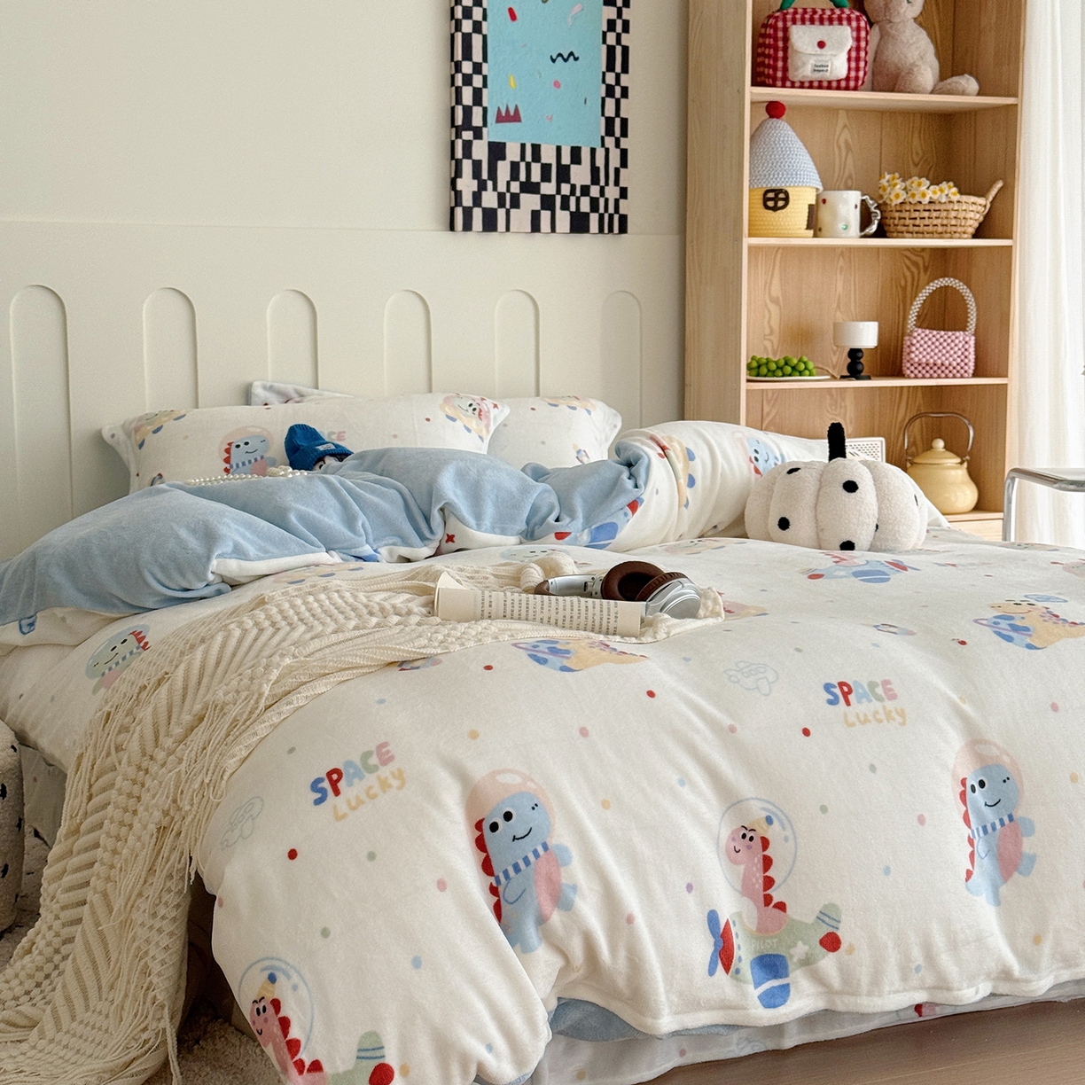 91家纺网 家纺一手货源 找家纺 于果 2025新款牛奶绒印花四件套 恐龙星球