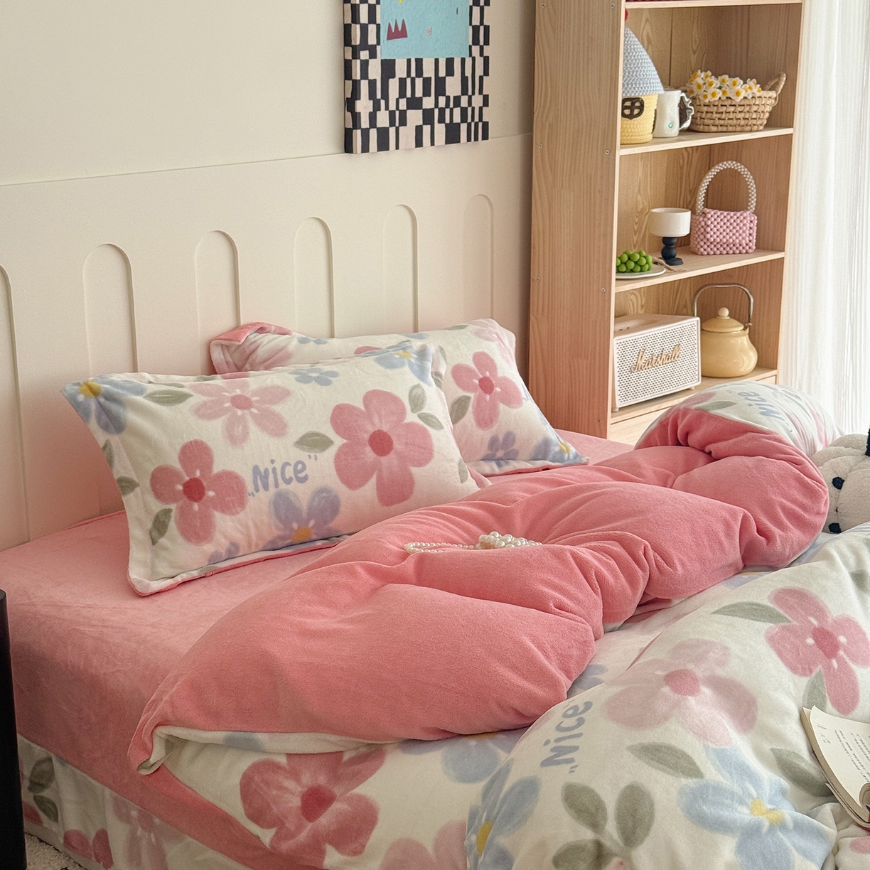 91家纺网 家纺一手货源 找家纺 于果 2025新款牛奶绒印花四件套 快乐花园